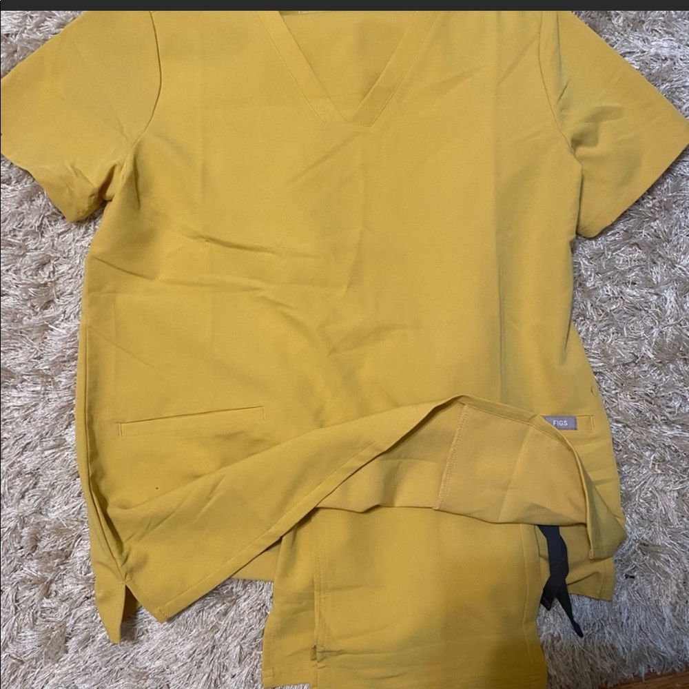 Figs scrubs set